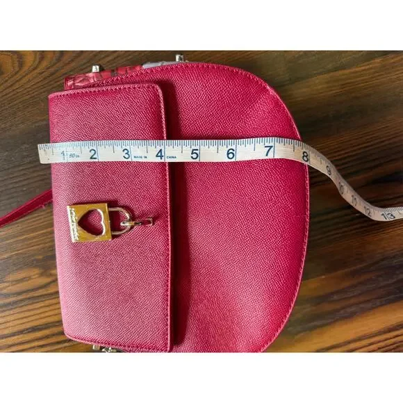 Betsey Johnson Mimi Saddle Crossbody Bag Floral Sides & Lining - Picture 13 of 15